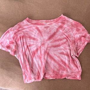 Limited edition Girlfriend Collective tie dye crop t-shirt